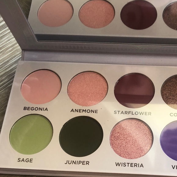 Ace Beautè Violet Sage Eyeshadow Palette - Picture 2 of 7